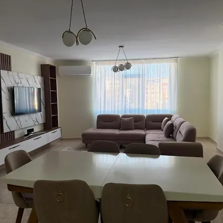 & Park View דירה *