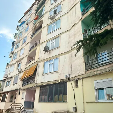 & Park View דירה פוגרדץ