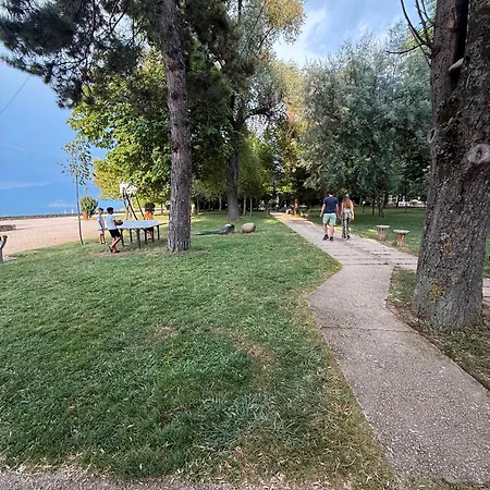 דירה & Park View פוגרדץ